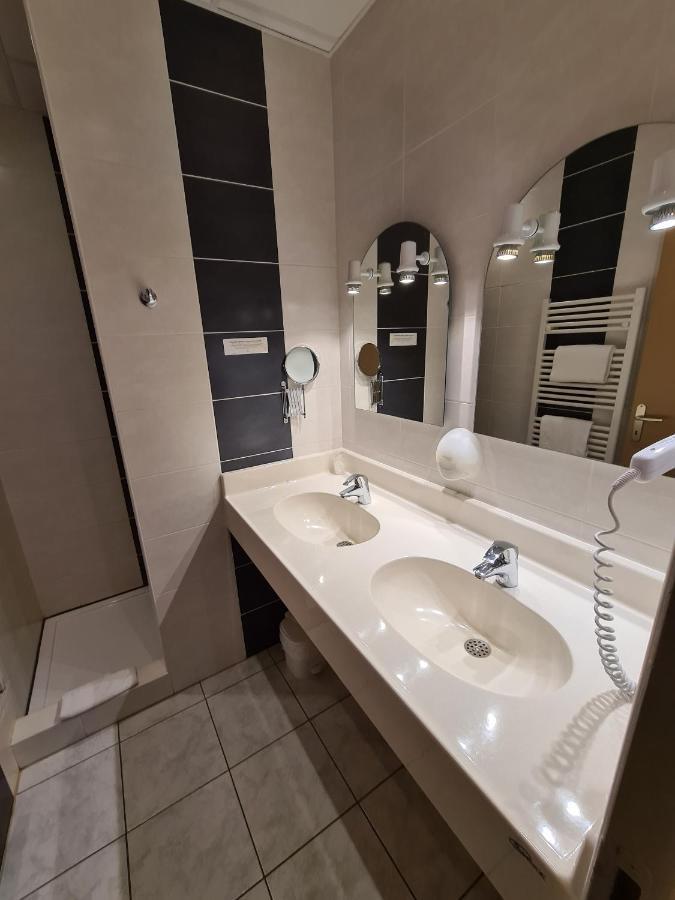 Hostellerie Du Cantal Мюра Экстерьер фото